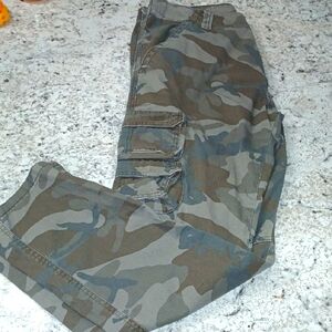 Wrangler Mens Camo Cargo Pants..33x30